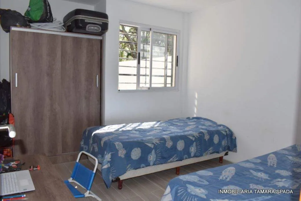 CASA A METROS DE LA CANCHA DE GOLF