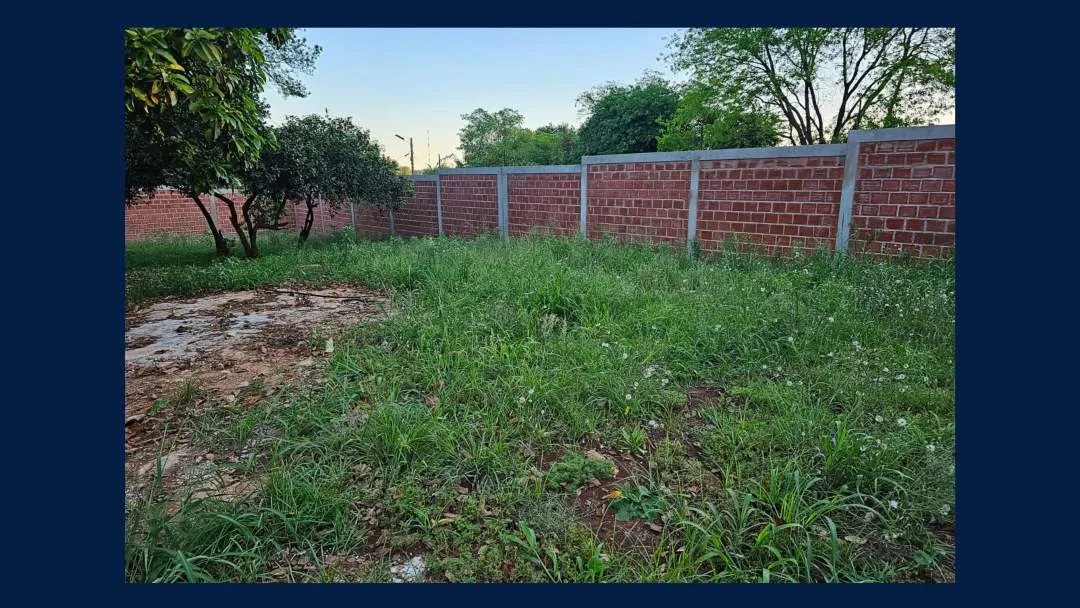 VENTA 2 TERRENOS BALDIOS en esquina con Muro