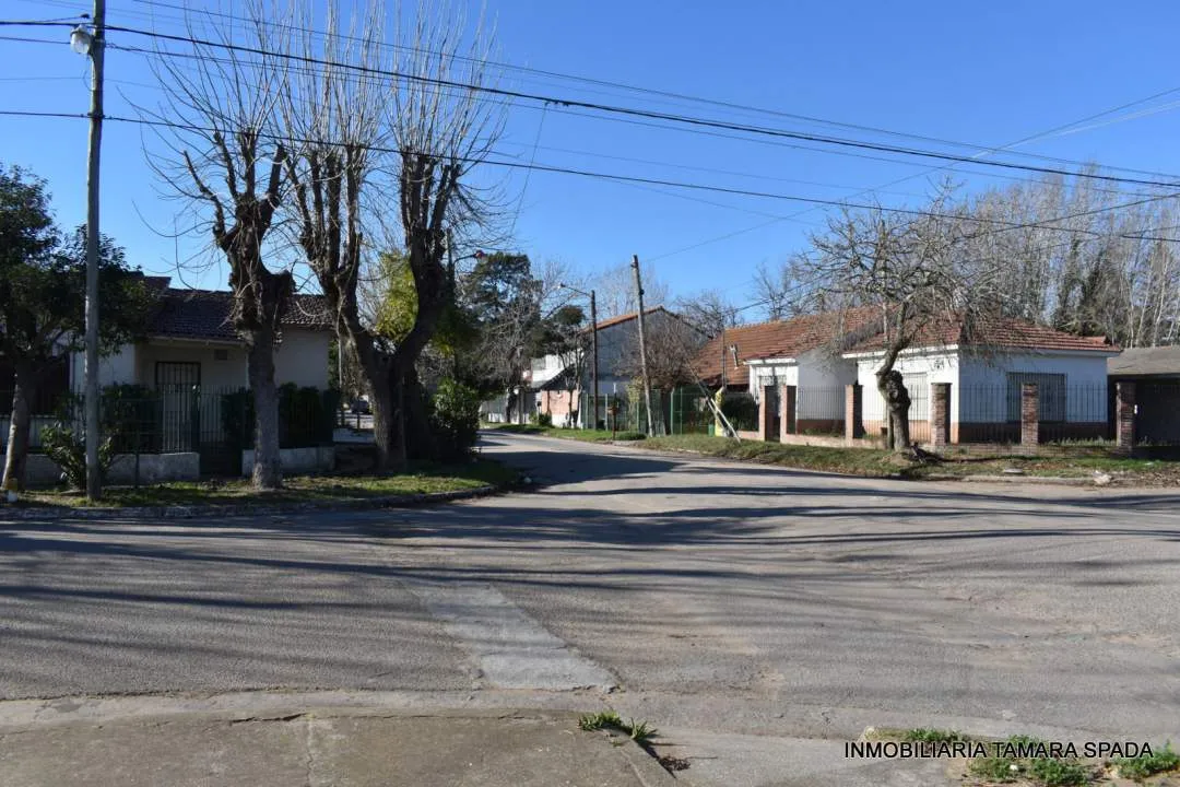 CASA CON QUINCHO Y PARQUE