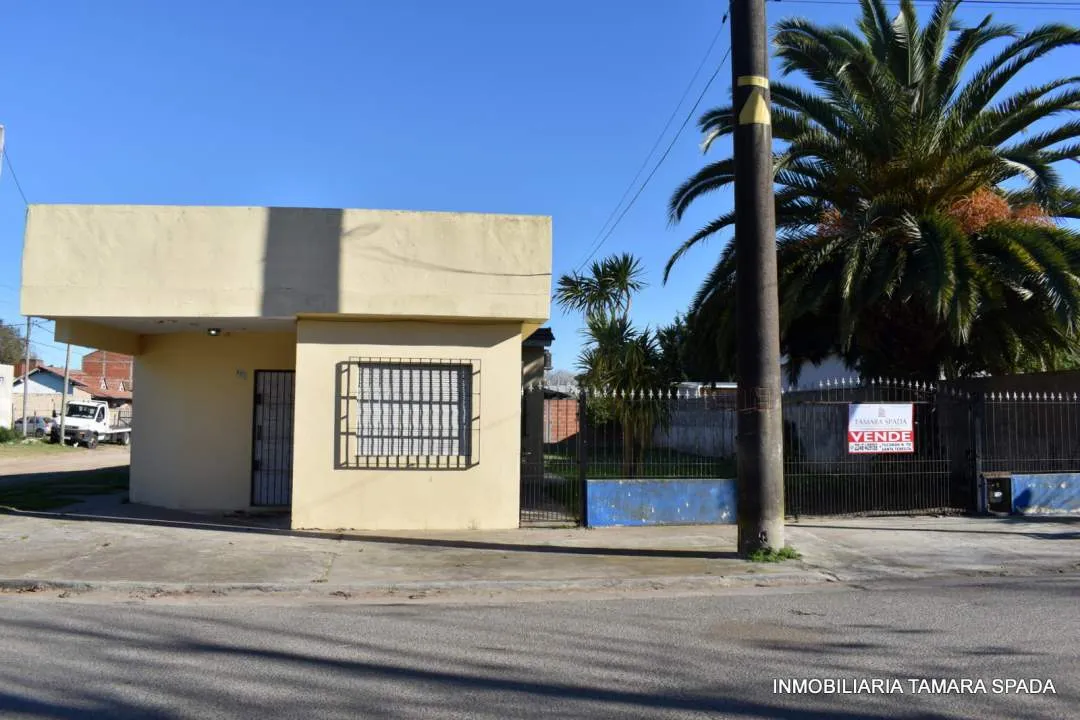 CASA CON QUINCHO Y PARQUE