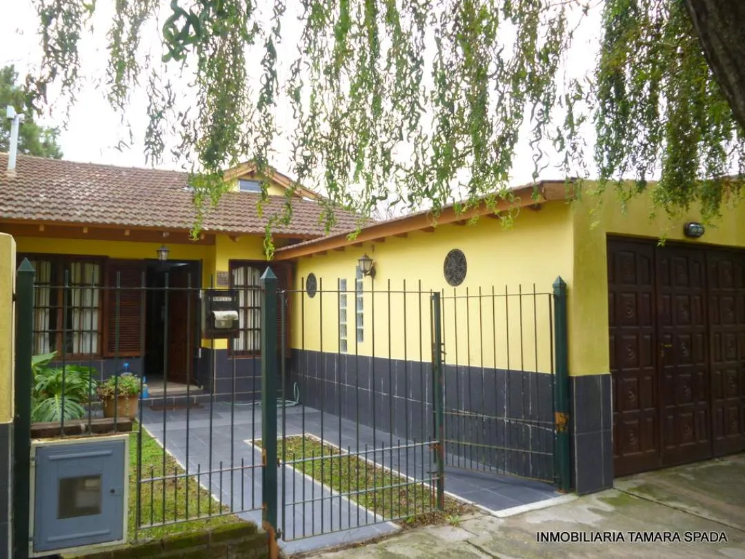 CASA INDEPENDIENTE ZONA PARQUE GOLF