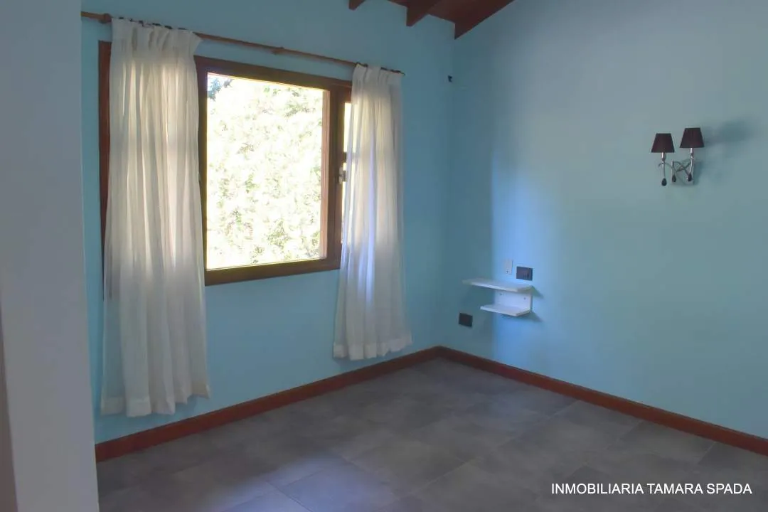 CASA EN SANTA TERESITA SOBRE EL MONTE