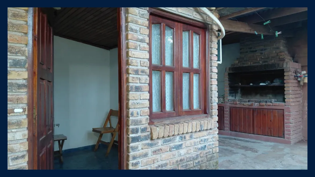 CASA en VENTA sobre Avenida - Posadas