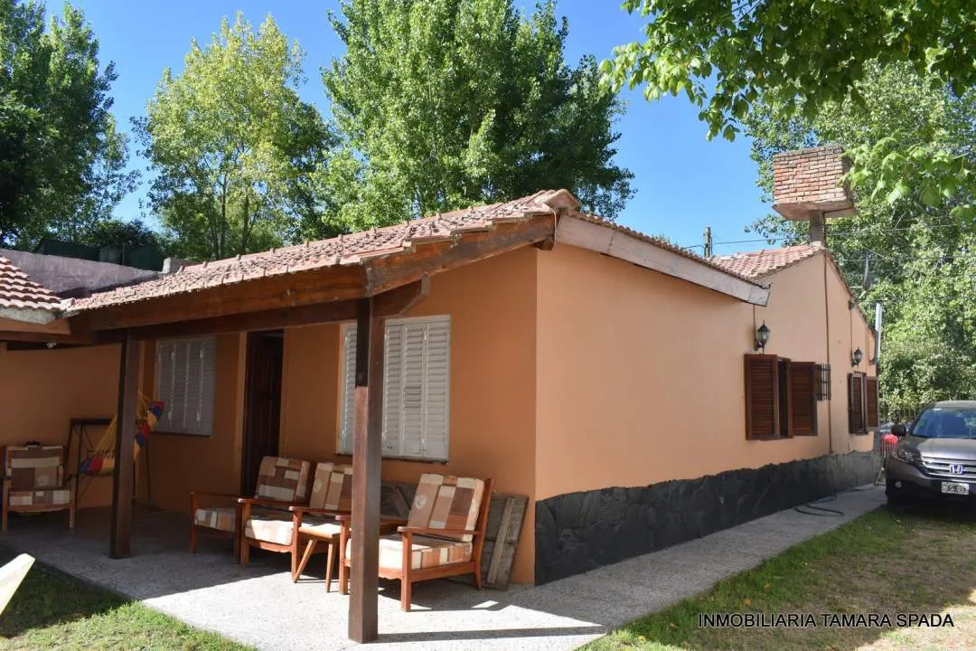 EXCELENTE CASA EN BARRIO PARQUE GOLF