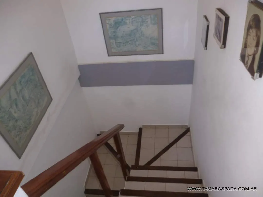 CASA CON PARQUE