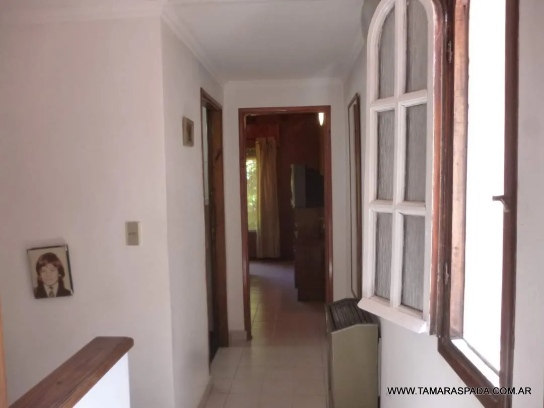 CASA CON PARQUE