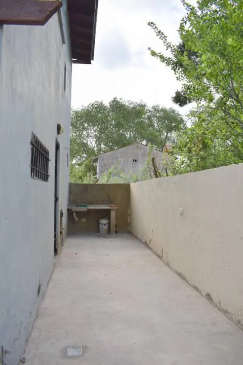 CASA CON PARQUE