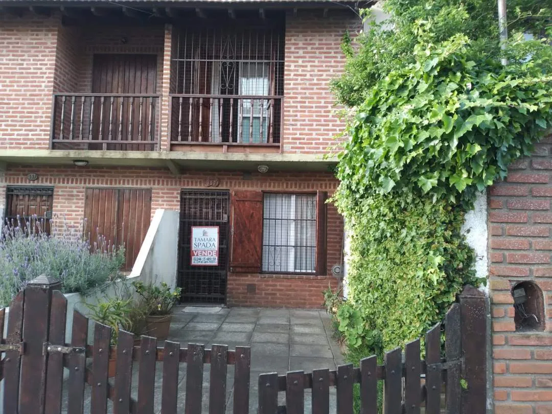 DUPLEX A METROS DEL MAR