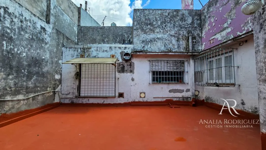 VENTA – DEPARTAMENTO / OFICINA – 6 AMBIENTES CON TERRAZA – BOULOGNE CENTRO