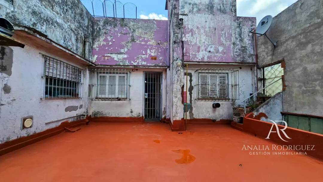 VENTA – DEPARTAMENTO / OFICINA – 6 AMBIENTES CON TERRAZA – BOULOGNE CENTRO