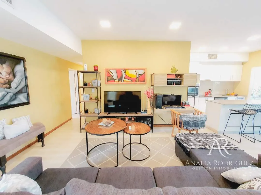 VENTA – CASA 4 AMBIENTES – PILETA Y JARDIN – LOS ARCES – LA CAÑADA DE PILAR