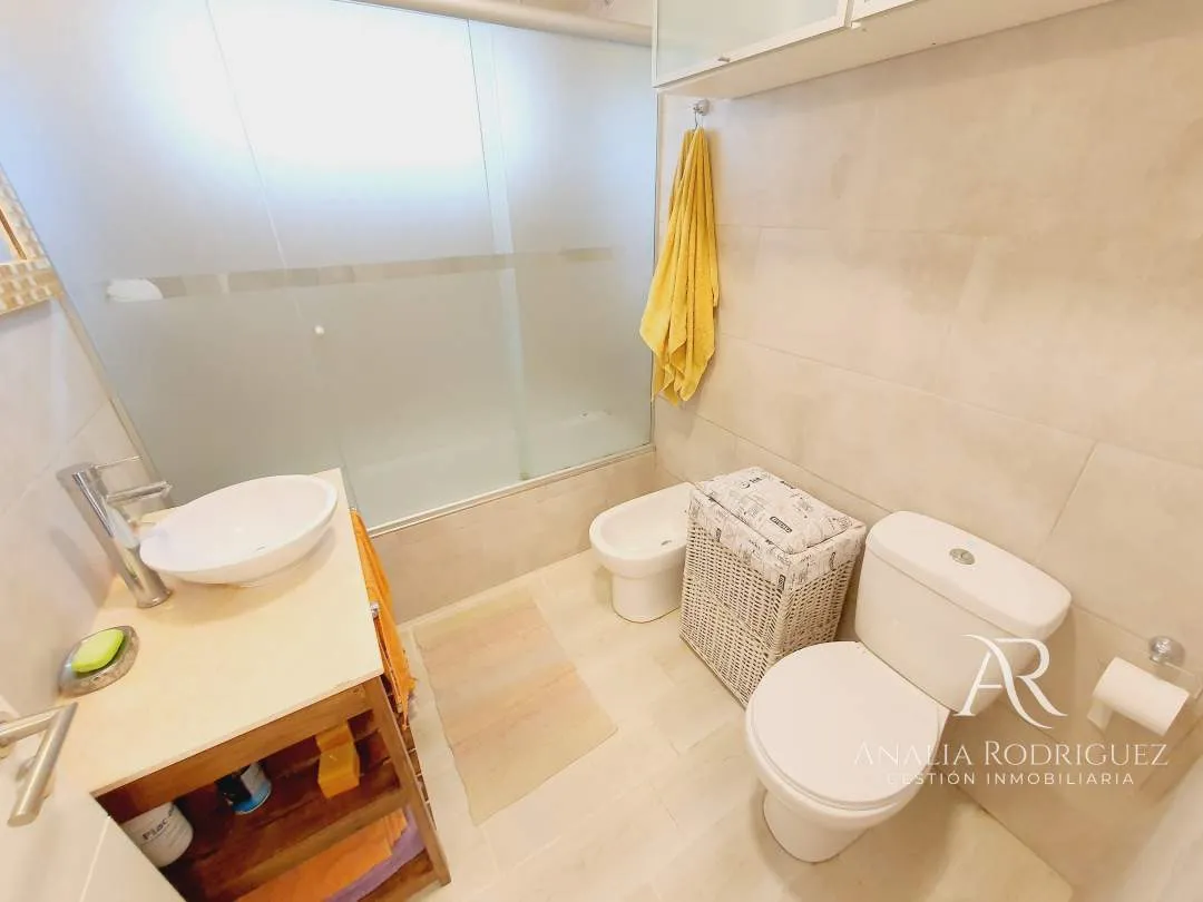 VENTA – CASA 4 AMBIENTES – PILETA Y JARDIN – LOS ARCES – LA CAÑADA DE PILAR