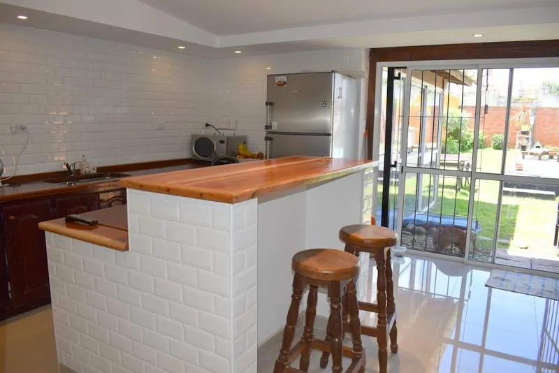 EXCELENTE CASA CON PILETA