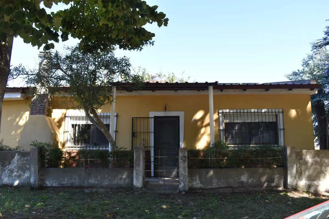 CASA EN SANTA TERESITA SOBRE GRAN LOTE