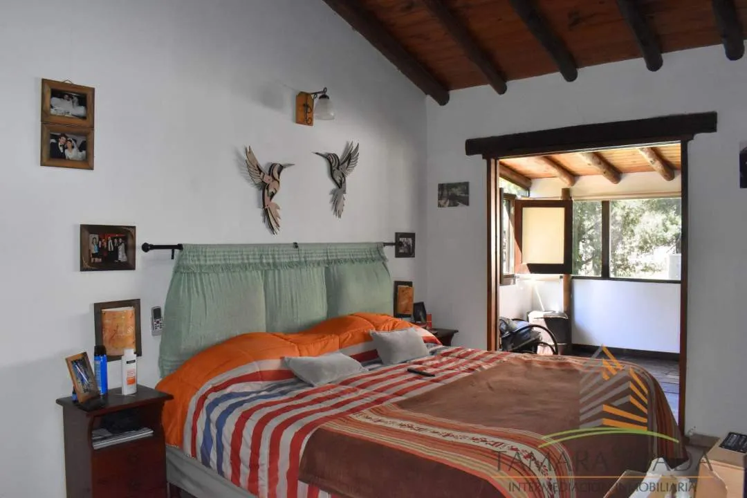 CASA CON ESTILO LUMINOSA Y FUNCIONAL. OPORTUNIDAD EN EL MONTE