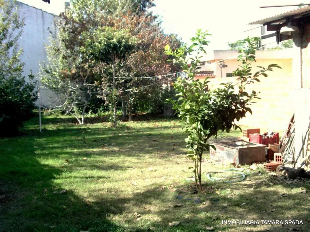 CASA EN BARRIO RESIDENCIAL A METROS DEL MONTE