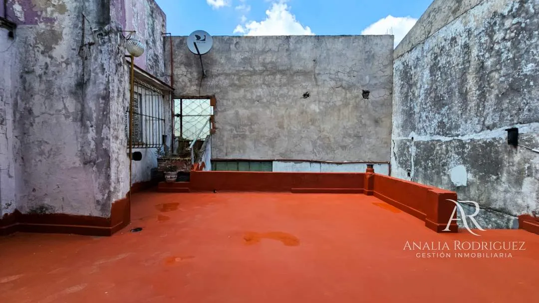 VENTA – DEPARTAMENTO / OFICINA – 6 AMBIENTES CON TERRAZA – BOULOGNE CENTRO