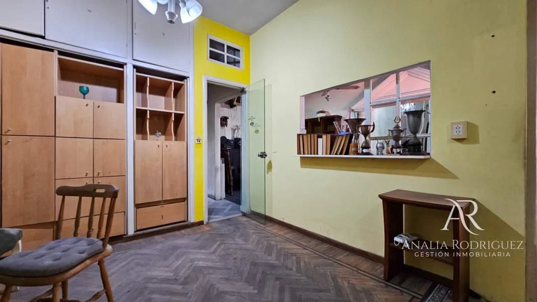 VENTA – DEPARTAMENTO / OFICINA – 6 AMBIENTES CON TERRAZA – BOULOGNE CENTRO