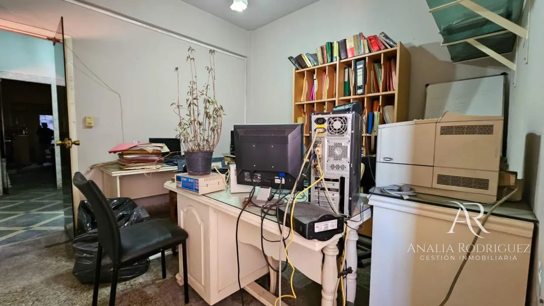 VENTA – DEPARTAMENTO / OFICINA – 6 AMBIENTES CON TERRAZA – BOULOGNE CENTRO