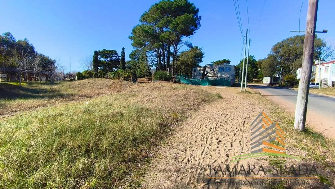 7 ENTRE MITRE Y MENDOZA, GRAN LOTE COMERCIAL
