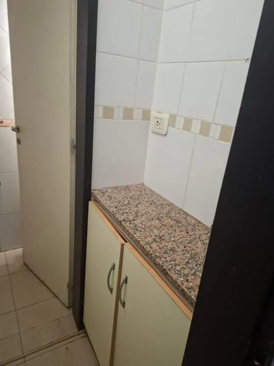 Venta Local  a la calle en Boedo,  Castro 1586 a mts de Av. Garay