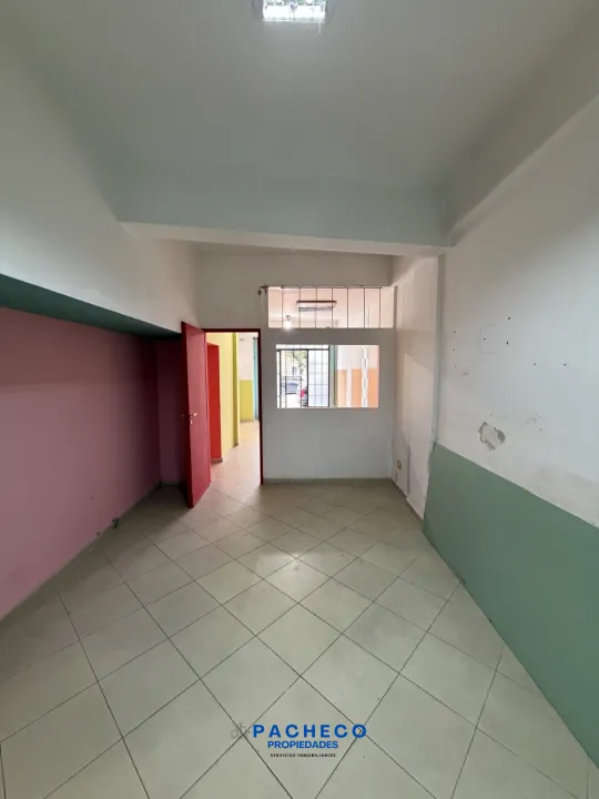 VENTA Local comercial a la calle en Boedo