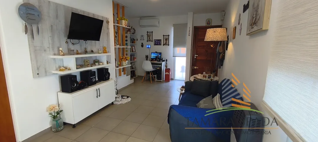 DUPLEX MODERNO Y LUMINOSO