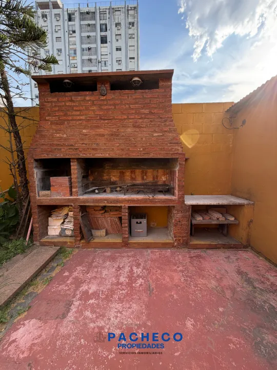 VENTA CASA 5 AMBIENTES EN VILLA DEL PARQUE - IMPERDIBLE