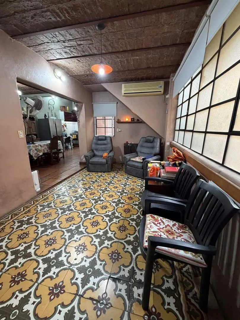 VENTA CASA 5 AMBIENTES EN VILLA DEL PARQUE - IMPERDIBLE