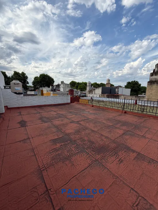 VENTA CASA 5 AMBIENTES EN VILLA DEL PARQUE - IMPERDIBLE