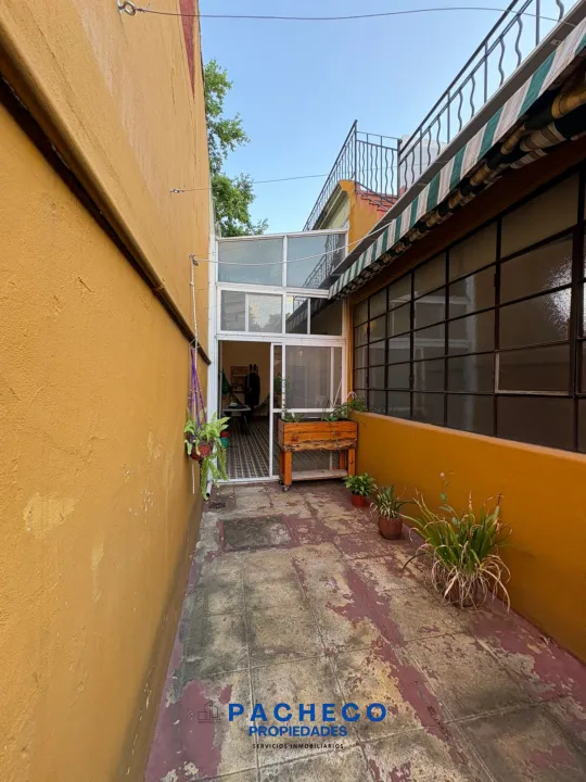 VENTA CASA 5 AMBIENTES EN VILLA DEL PARQUE - IMPERDIBLE
