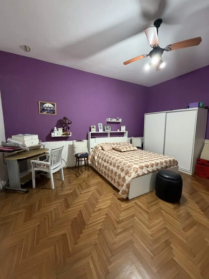 VENTA CASA 5 AMBIENTES EN VILLA DEL PARQUE - IMPERDIBLE