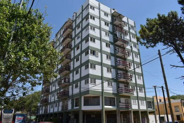 DEPARTAMENTO A METROS DEL MONTE Y DEL MAR