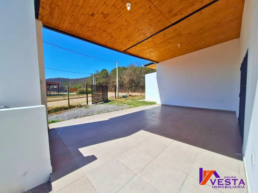 Casa con quincho y piscina- Cerrillos- Los Adobes