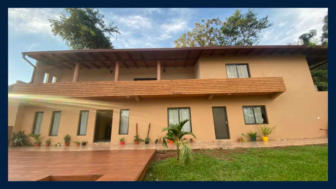 CASA 2 Plantas en VENTA (Zona Rio Uruguay - Mnes)