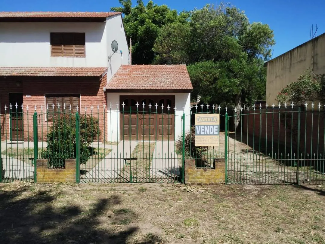 CHALET 3 AMBIENTES EN VENTA ( lote 16x35 )