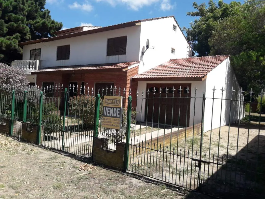 CHALET 3 AMBIENTES EN VENTA ( lote 16x35 )