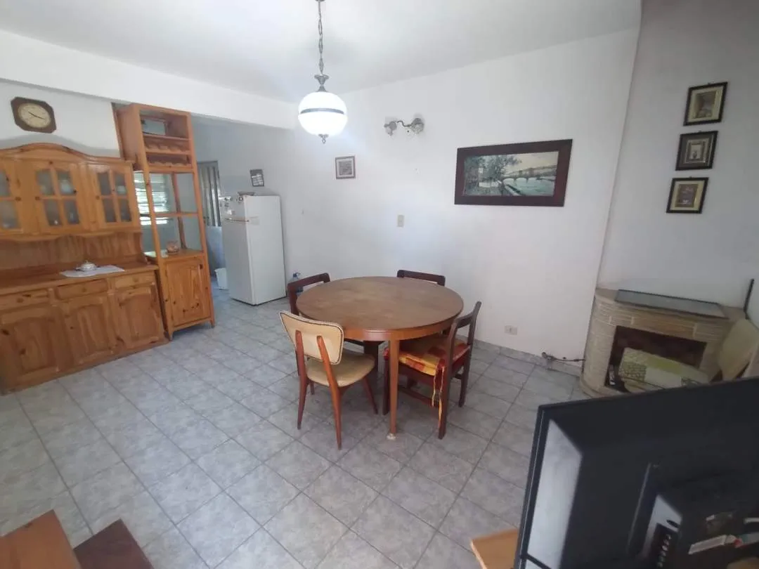 CHALET 3 AMBIENTES EN VENTA ( lote 16x35 )