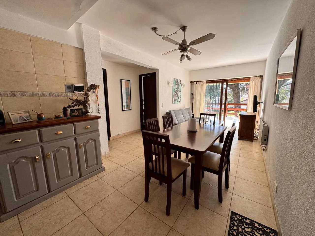 Departamento de 3 ambientes con cochera. zona duplex