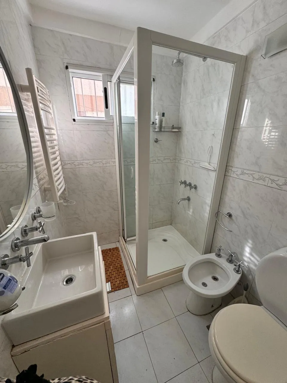 Departamento de 3 ambientes con cochera. zona duplex