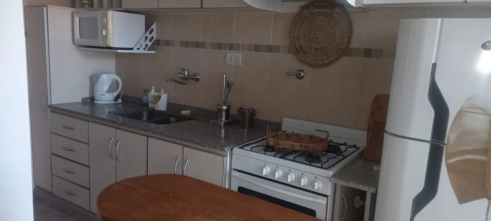 DEPARTAMENTO CON VISTA AL MAR. gran oportunidad !!!