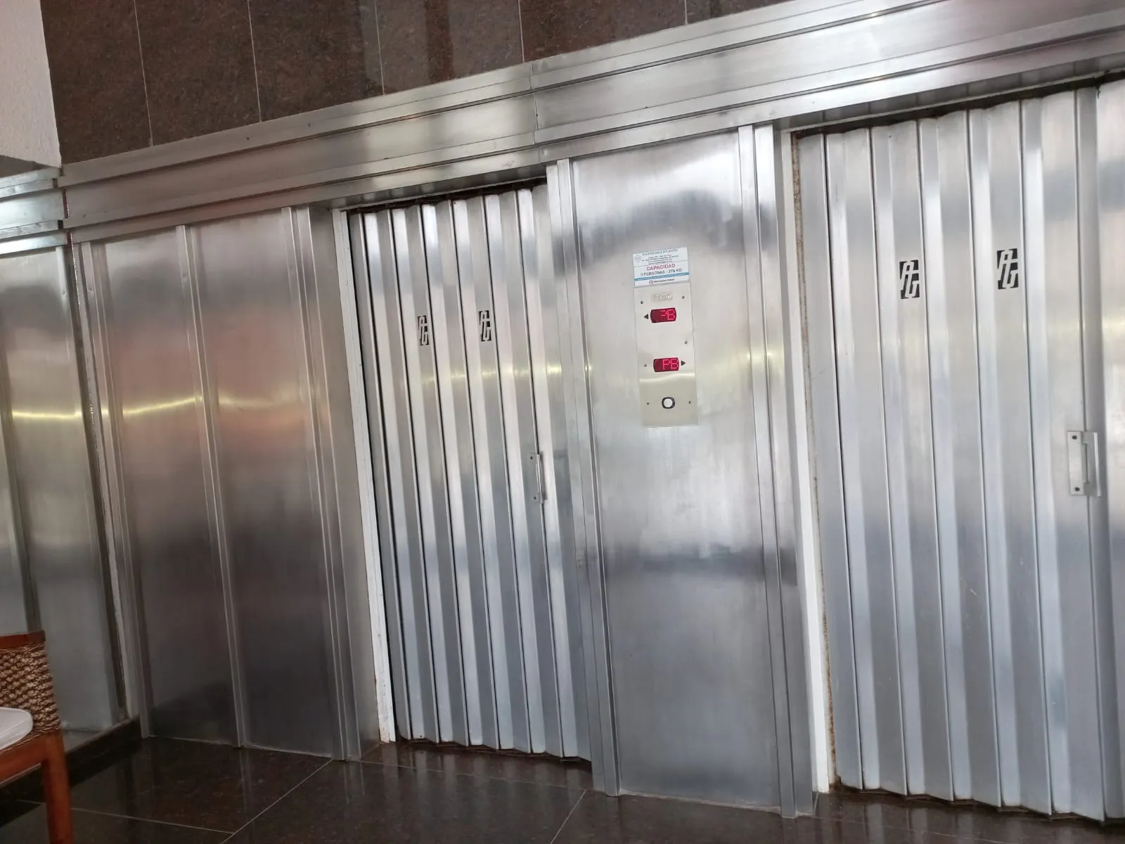 Departamento 2 Amb centro con COCHERA DOBLE , alquiler y venta