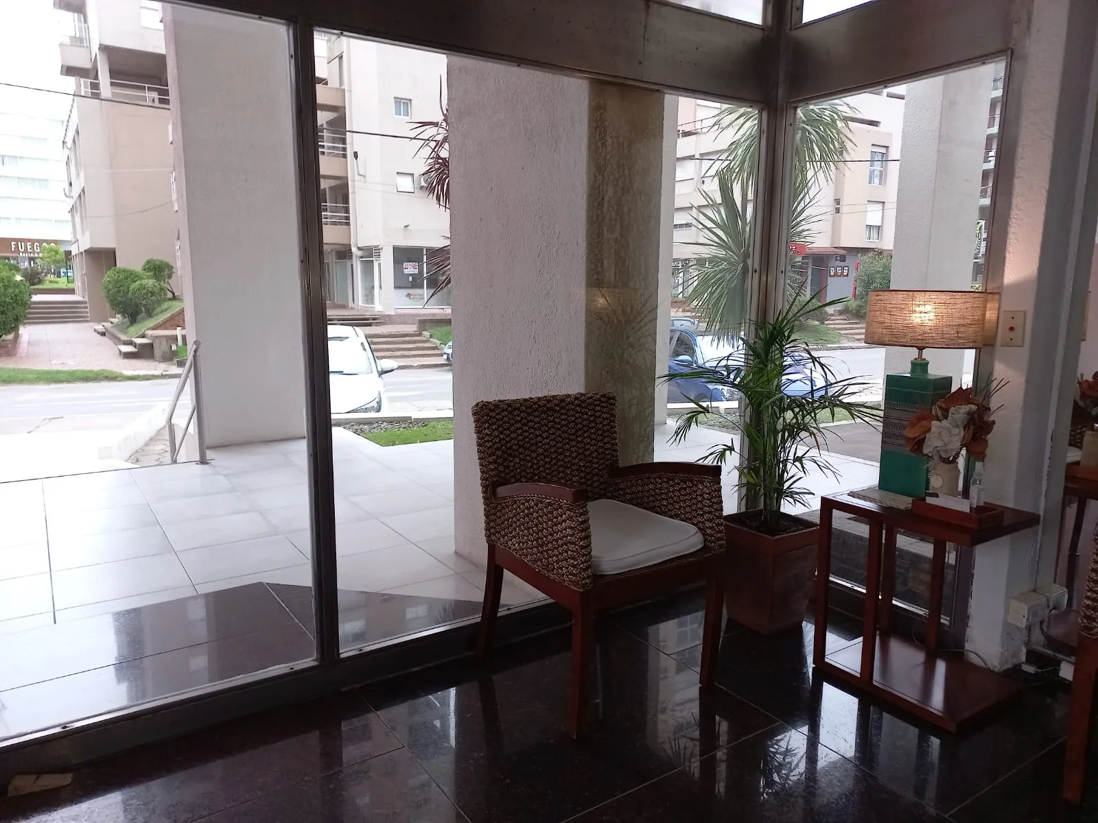 Departamento 2 Amb centro con COCHERA DOBLE , alquiler y venta