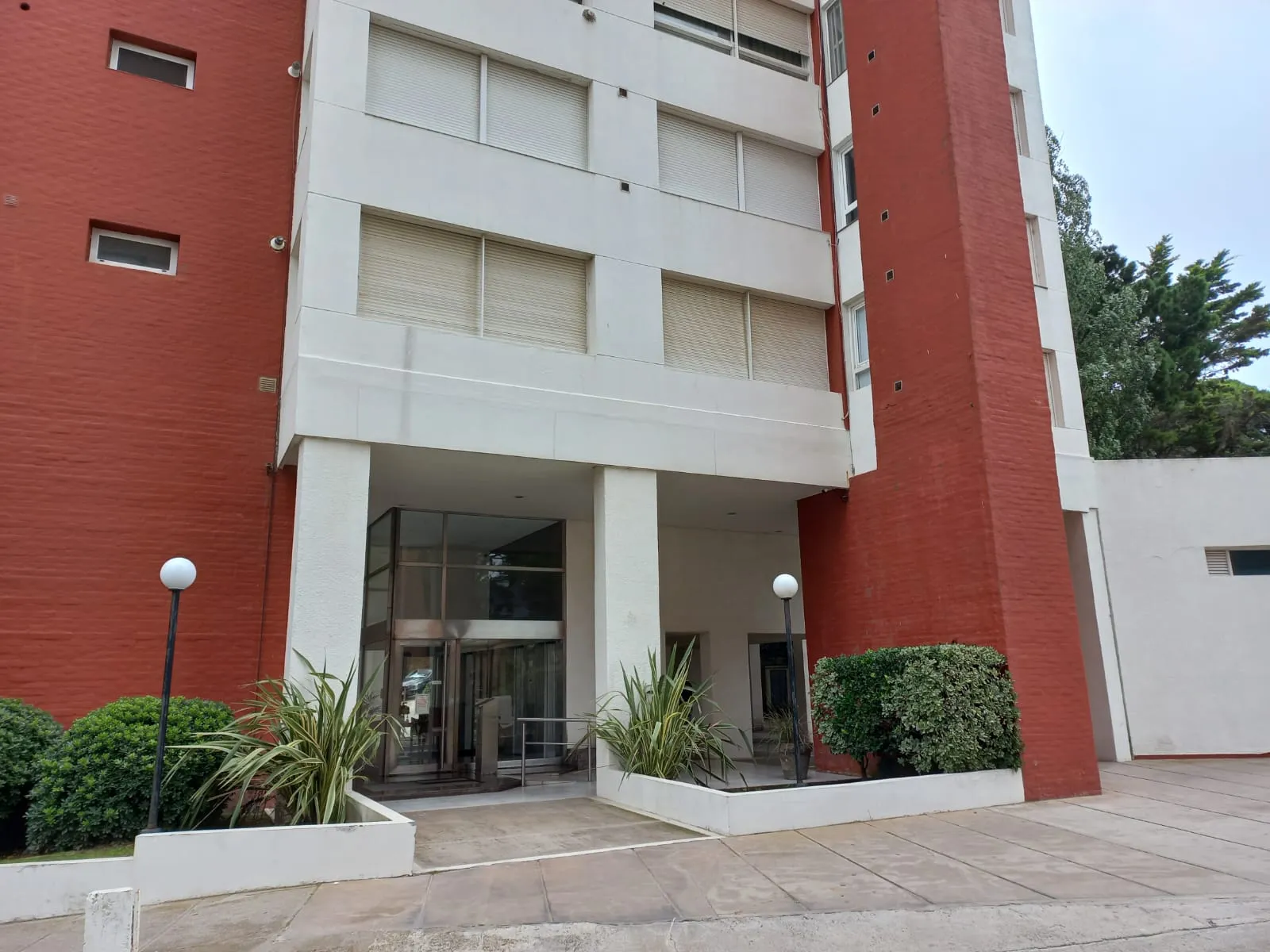 Departamento Centrico 4 Ambientes y cochera doble