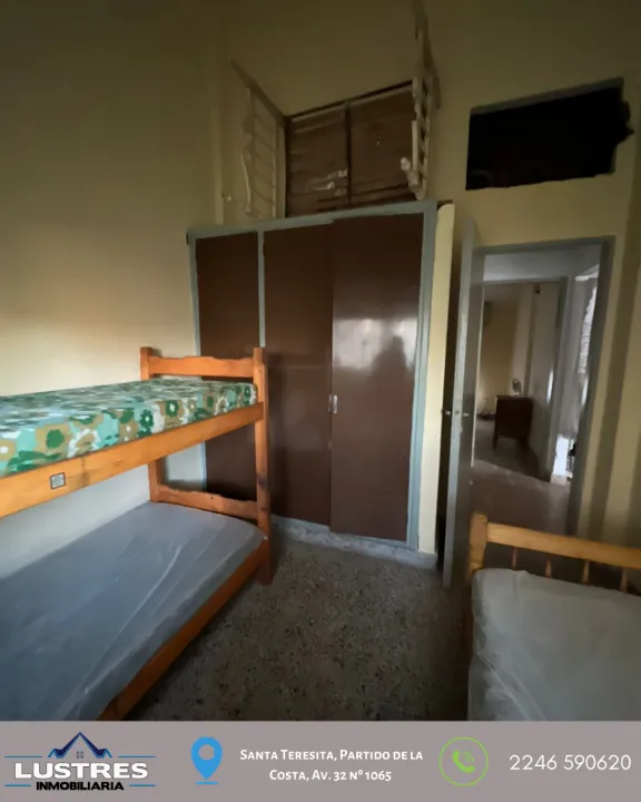 CASA CON 3 AMBIENTES Y AMPLIO LOTE EN VENTA, SANTA TERESITA