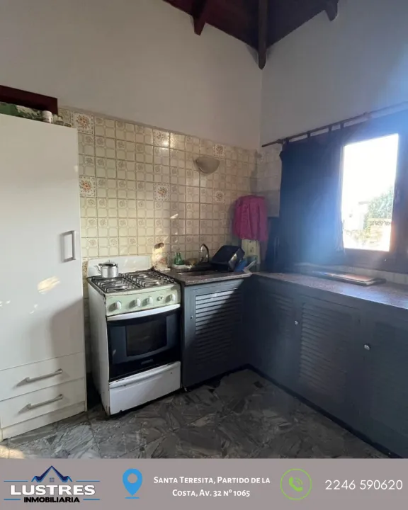 CASA EN VENTA, 5 AMBIENTES. SANTA TERESITA