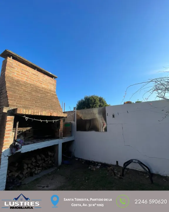 CASA EN VENTA, 5 AMBIENTES. SANTA TERESITA