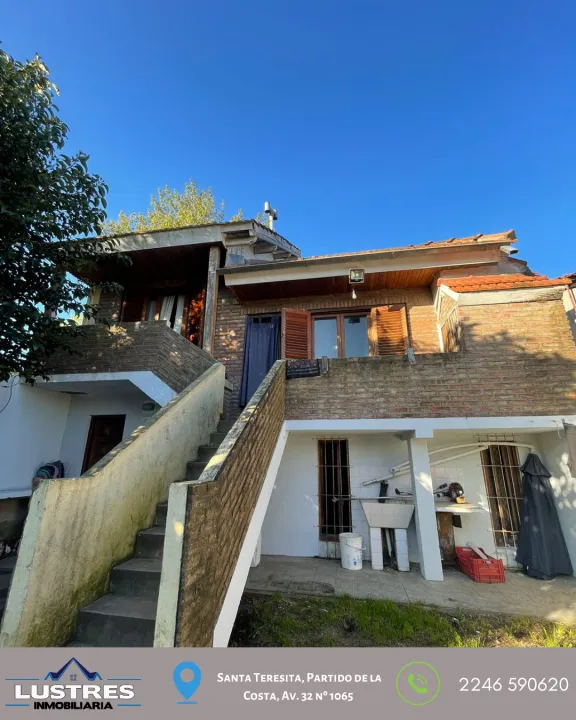 CASA EN VENTA, 5 AMBIENTES. SANTA TERESITA