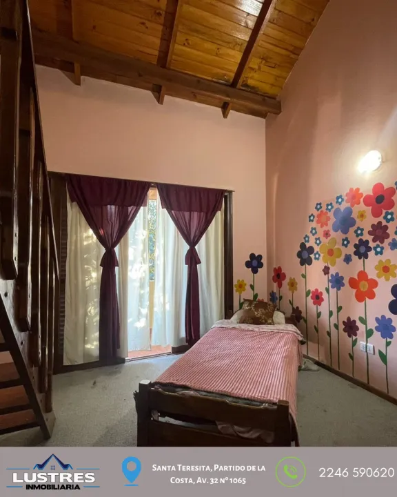 CASA EN VENTA, 5 AMBIENTES. SANTA TERESITA