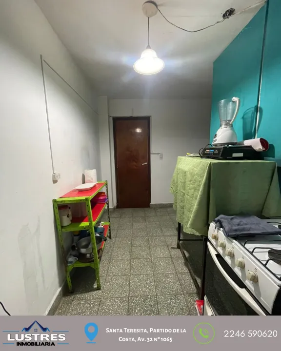 CASA EN VENTA, 5 AMBIENTES. SANTA TERESITA